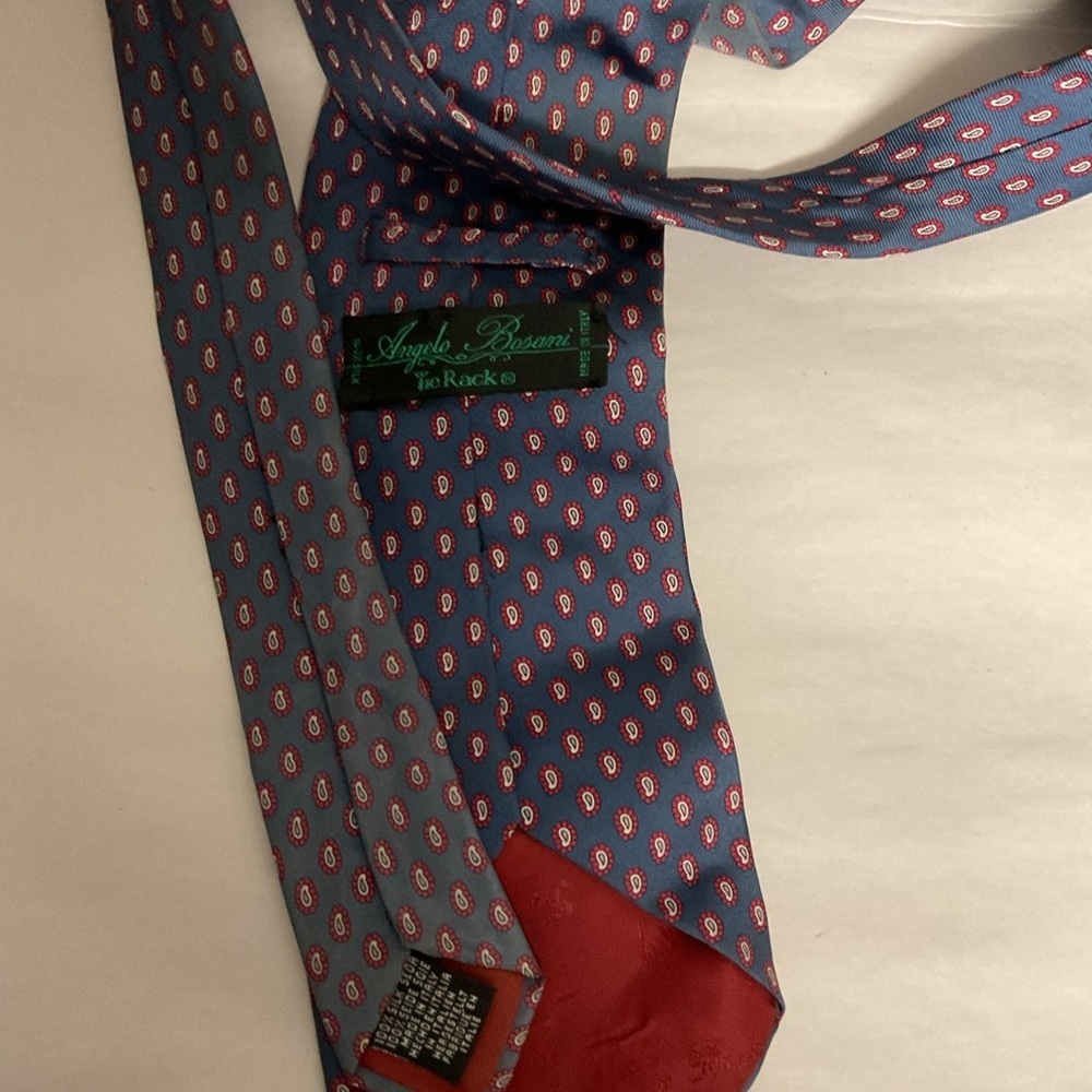 Lot of 4 Fun Ties - Picture 8 of 9